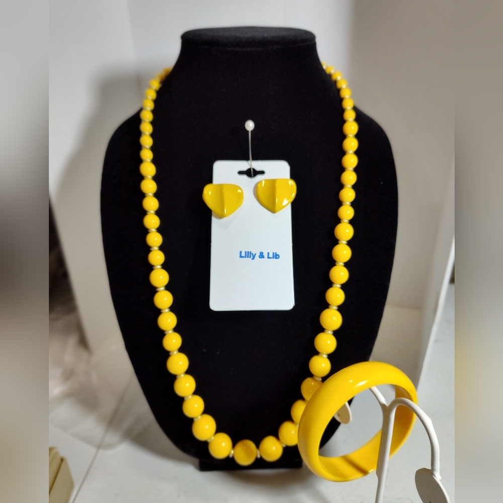 Lilly & Lib Yellow Beaded Jewelry Set